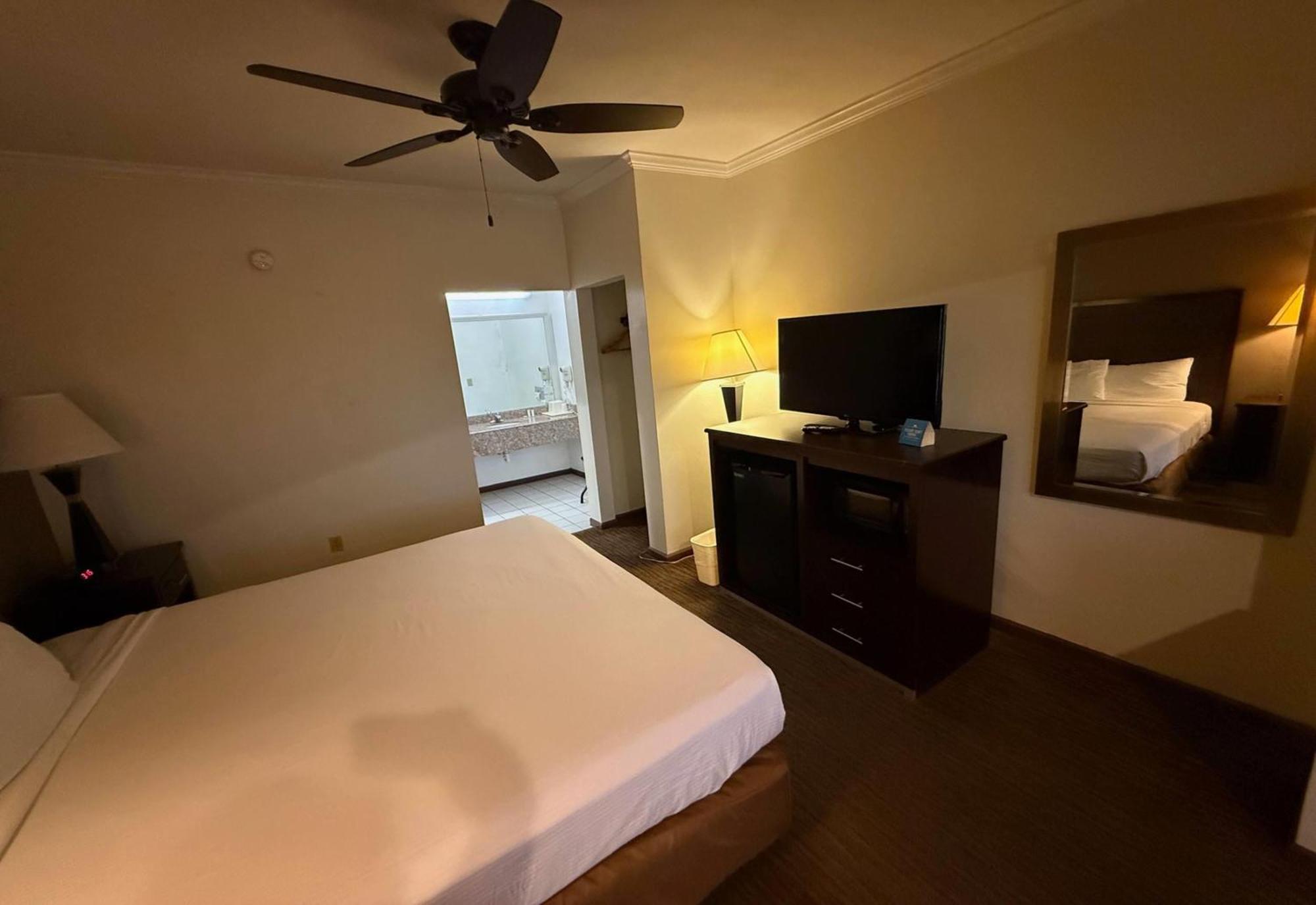 Inn Of Navasota Hotel Bagian luar foto